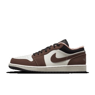 Air Jordan 1 Low SE Schoenen - Bruin