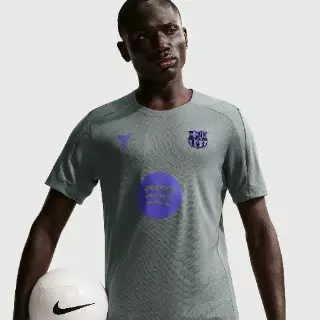 FC Barcelona Strike Uit Kobe Dri-FIT voetbalshirt met korte mouwen voor heren - Grijs