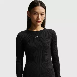 Nike aansluitend geribd T-shirt met lange mouwen voor dames - Zwart