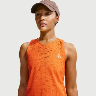 Nike ACG ‘Trailwind’ Dri-FIT ADV trailrunningshirt voor dames - Oranje