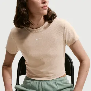 Nike Chill Knit kort T-shirt voor dames - Bruin