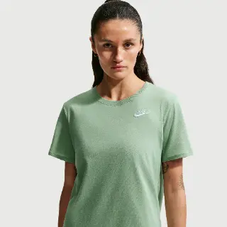Nike Club Essentials T-shirt voor dames - Groen