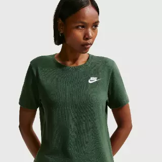 Nike Club Essentials T-shirt voor dames - Groen