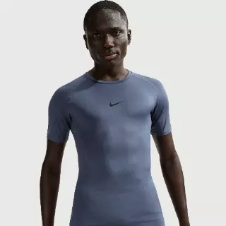 Nike Pro Dri-FIT strakke fitnesstop met korte mouwen voor heren - Blauw