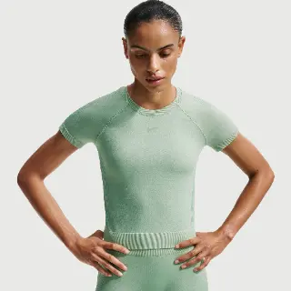 Nike Pro Seamless Dri-FIT T-shirt voor dames - Groen
