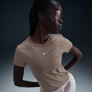 Nike Sportswear Chill Knit aansluitend gestreept T-shirt voor dames - Bruin