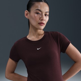 Nike Sportswear Chill Knit T-shirt voor dames - Rood