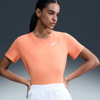 Nike Sportswear Club Essentials T-shirt voor dames - Oranje