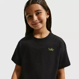 Nike T-shirt met recht design voor meisjes - Zwart