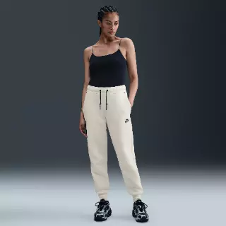 Nike Tech Fleece joggingbroek met halfhoge taille voor dames - Wit