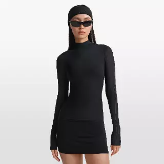 NikeSKIMS Weightless Layers damestop met opstaande kraag en lange mouwen - Zwart