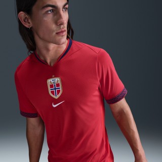 Noorwegen 2025 Stadium Thuis (vrouwenelftal) Nike Dri-FIT replicavoetbalshirt voor heren - Rood