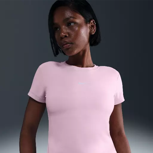 Nike aansluitend cropped top voor dames - Roze