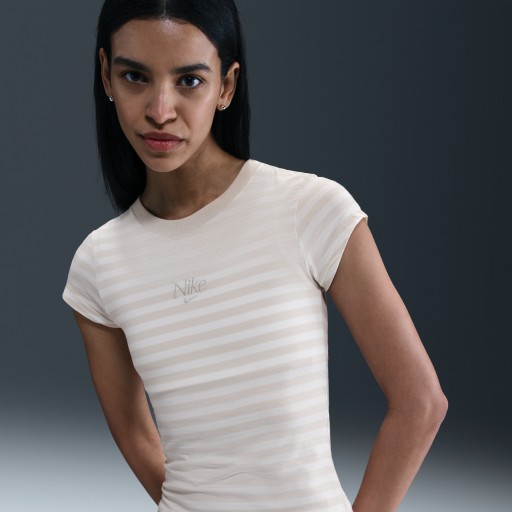Nike aansluitend T-shirt met strepen voor dames - Bruin