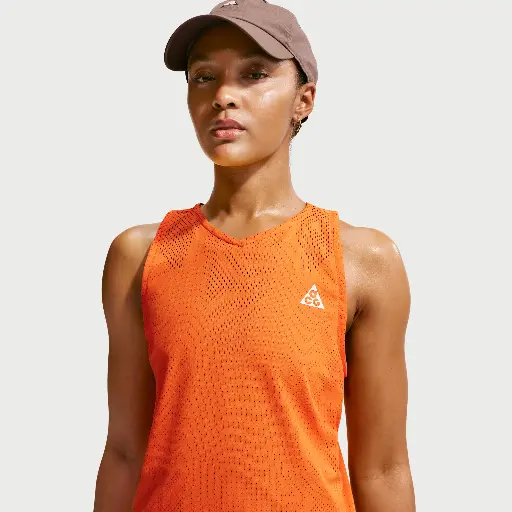 Nike ACG ‘Trailwind’ Dri-FIT ADV trailrunningshirt voor dames - Oranje