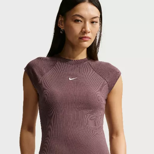 Nike Chill Knit strakke, geribde top met korte mouwen voor dames - Paars