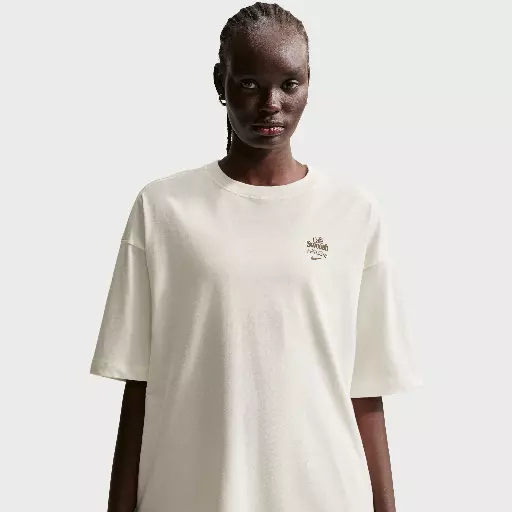 Nike Classic oversized T-shirt met korte mouwen voor dames - Wit