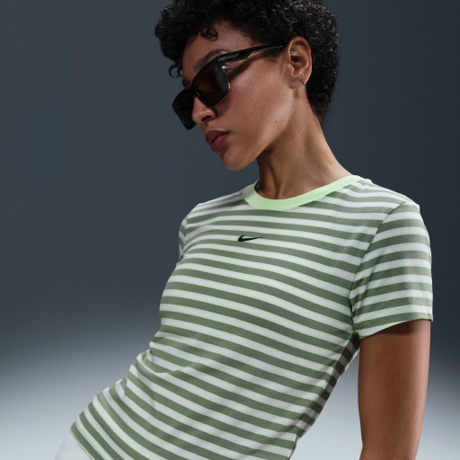 Nike Sportswear Chill Knit aansluitend gestreept T-shirt voor dames - Groen