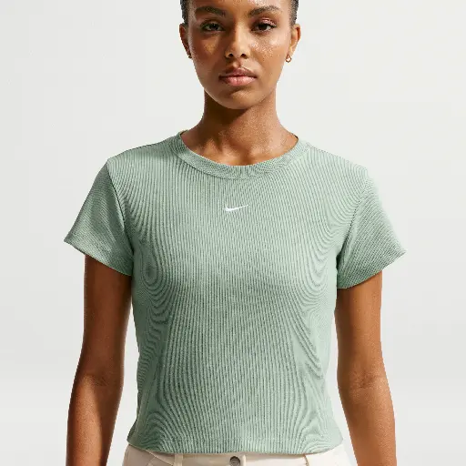 Nike strak kort T-shirt met ribbels voor dames - Groen