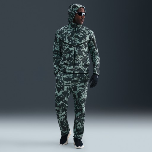 Nike Tech fleecebroek met camouflageprint met open zoom voor heren - Groen