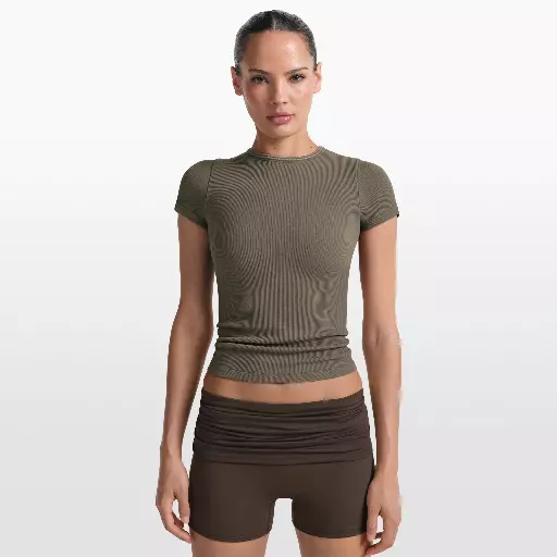 NikeSKIMS Ribbed Seamless damestop met korte mouwen - Bruin