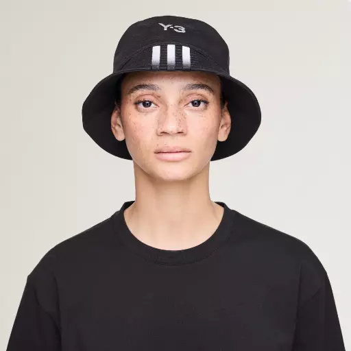 Adidas Y-3 MERCEDES-AMG PETRONAS FORMULA 1 TEAM VISSERSHOEDJE